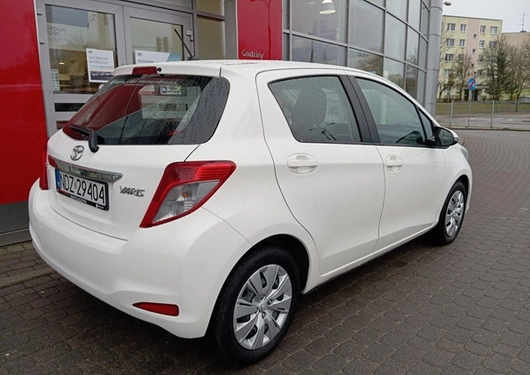 Toyota Yaris cena 26900 przebieg: 211686, rok produkcji 2012 z Głuszyca małe 326